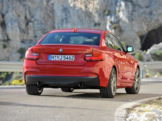 bmw 2-series pic #103576