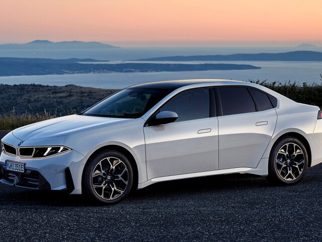 BMW 3-series VIII photo 210799