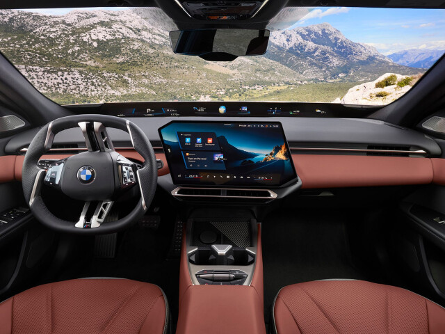 BMW 3-series VIII photo 210818