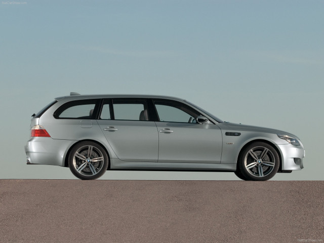 bmw m5 touring pic #40840