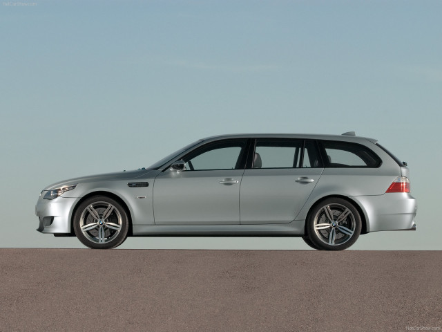 bmw m5 touring pic #40841