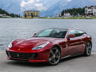 Ferrari GTC4Lusso