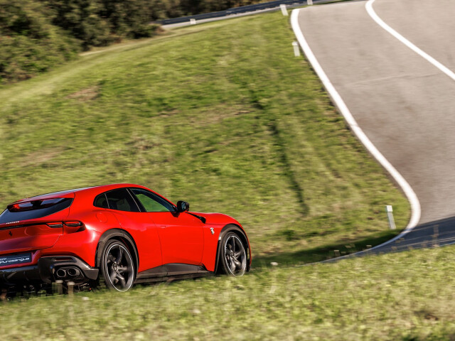 Ferrari Purosangue Purosangue (2022) photo 211081