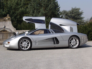 Isdera Commendatore 112i