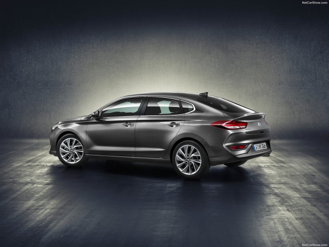 hyundai i30 fastback pic #188851