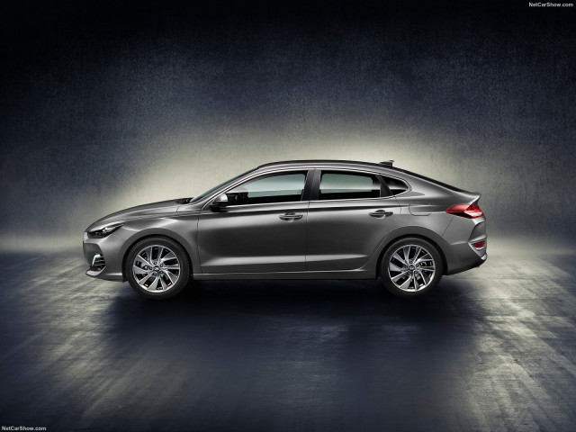 hyundai i30 fastback pic #188852