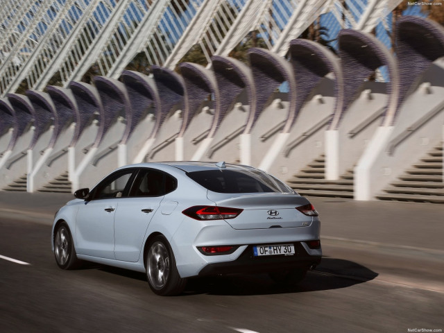 hyundai i30 fastback pic #188857