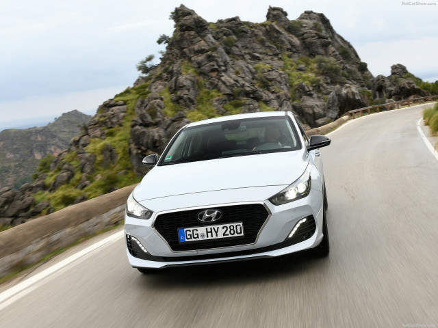 hyundai i30 fastback pic #188867