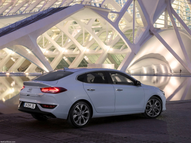 hyundai i30 fastback pic #188874