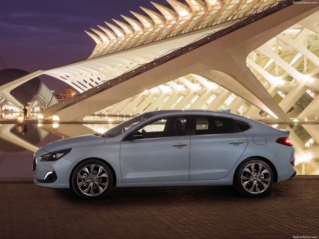 hyundai i30 fastback pic #188878