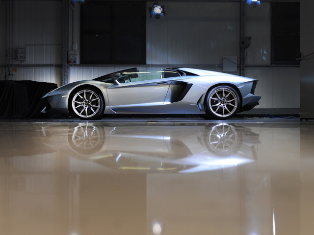 lamborghini aventador lp 700-4 roadster pic #109602