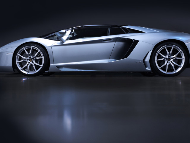 lamborghini aventador lp 700-4 roadster pic #109605