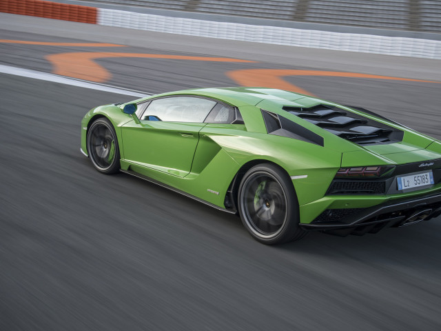 lamborghini aventador s pic #174575