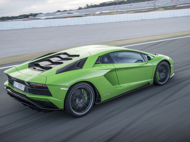 lamborghini aventador s pic #174583