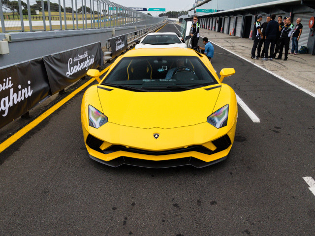 lamborghini aventador s pic #175819