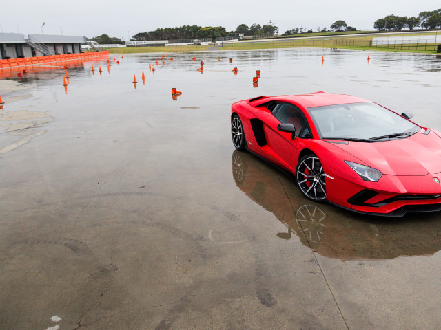 lamborghini aventador s pic #175827