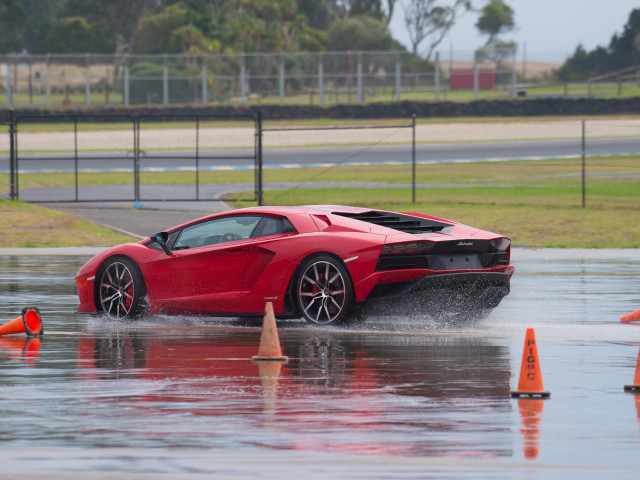 lamborghini aventador s pic #175839