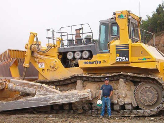 komatsu d575a-3sd pic #19668