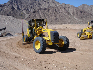 Komatsu GD655