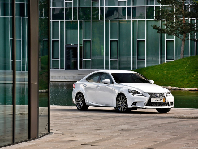 lexus is pic #159205