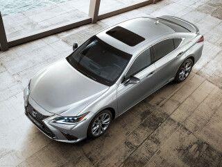 Lexus ES VII (XZ10)