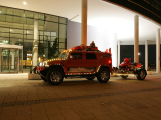 Geigercars Christmas Hummer H2