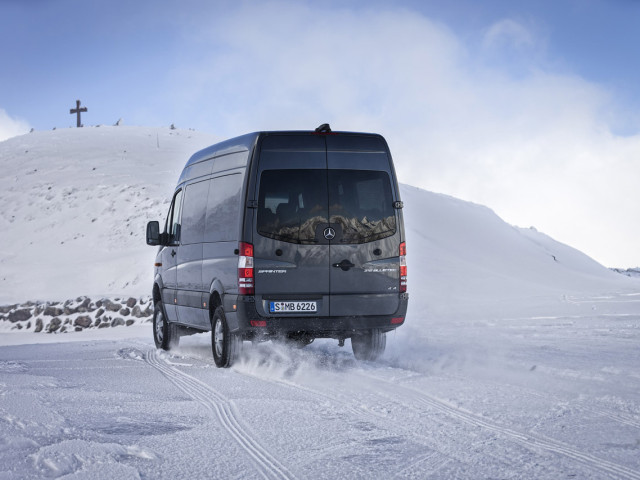 mercedes-benz sprinter pic #104702