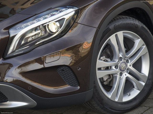 mercedes-benz gla uk-version pic #114859