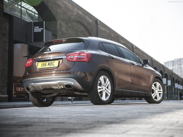 mercedes-benz gla uk-version pic #114902