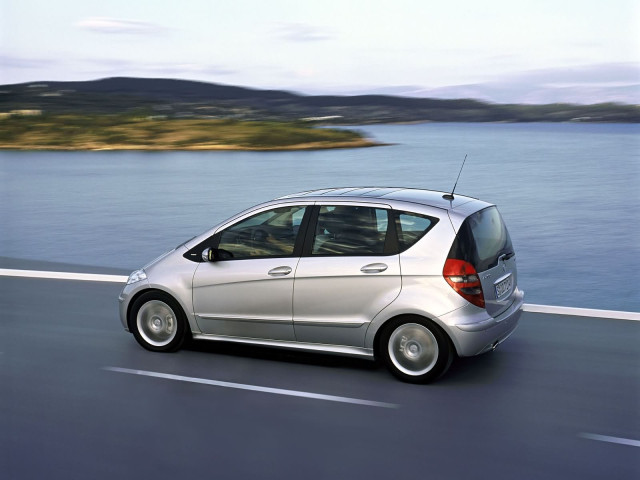 mercedes-benz a200 pic #11892