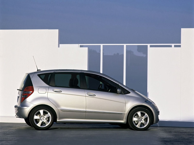 mercedes-benz a200 pic #11898