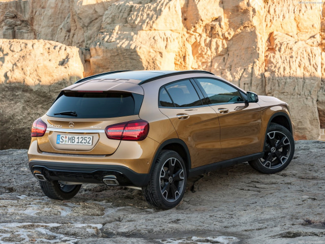 mercedes-benz gla-class pic #186025