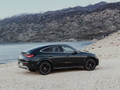 mercedes-benz glc coupe pic #203403