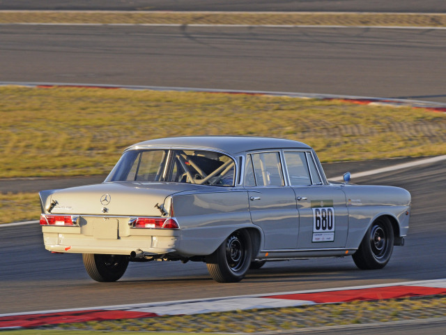 mercedes-benz 220 se racer car pic #91813