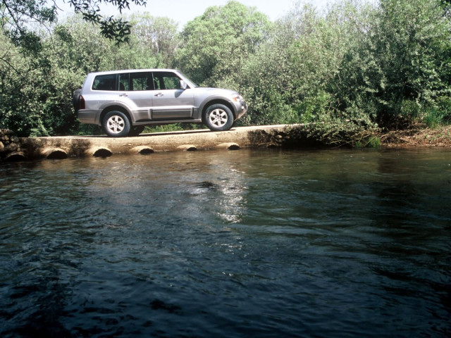 mitsubishi montero gls 5-door pic #15879