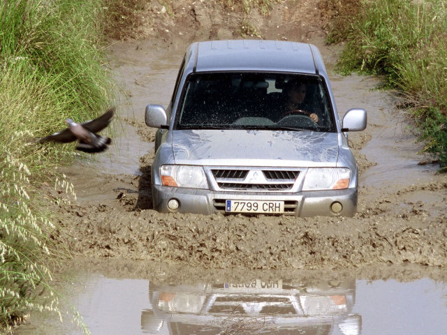 mitsubishi montero gls 5-door pic #15888