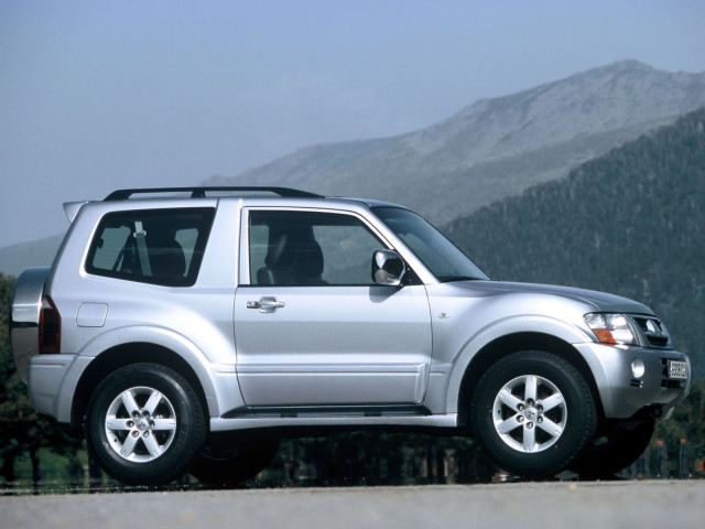 mitsubishi montero gls 3-door pic #15894