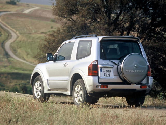 mitsubishi montero gls 3-door pic #15911