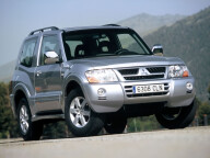 Mitsubishi Montero III (V60)