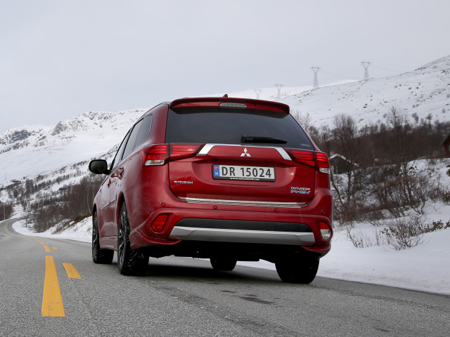 mitsubishi outlander phev pic #176007