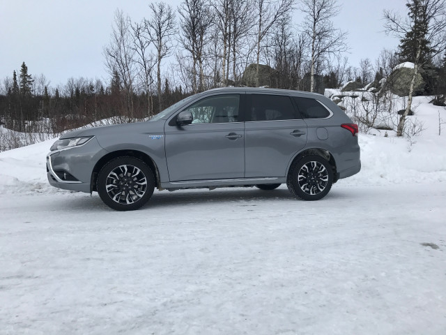 mitsubishi outlander phev pic #176012