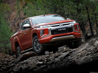 Mitsubishi L200 V (KK0T)