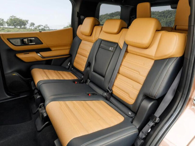 Mitsubishi Pajero V photo 210611