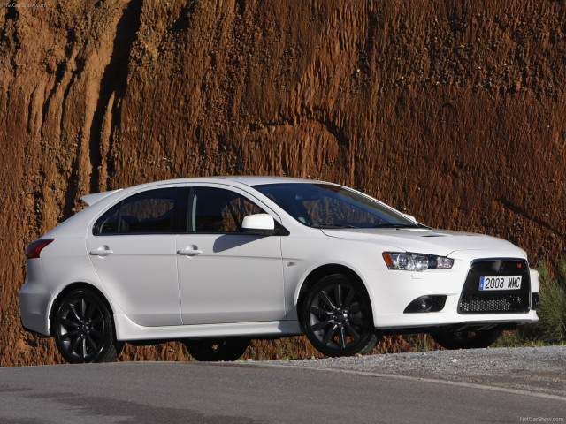 mitsubishi lancer sportback ralliart pic #58419