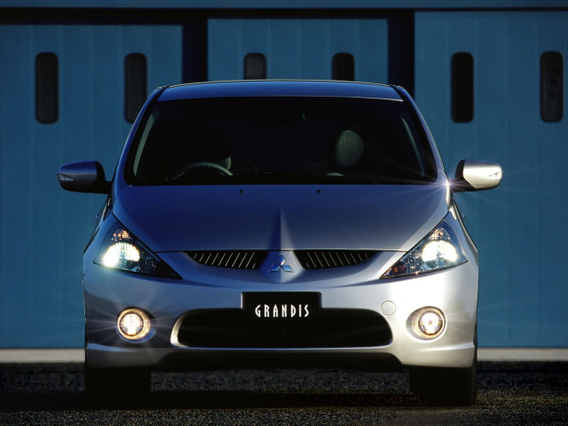 mitsubishi grandis pic #7131