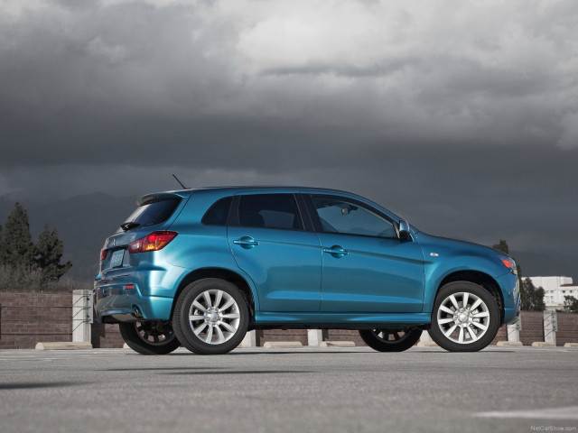 mitsubishi cuv pic #72943