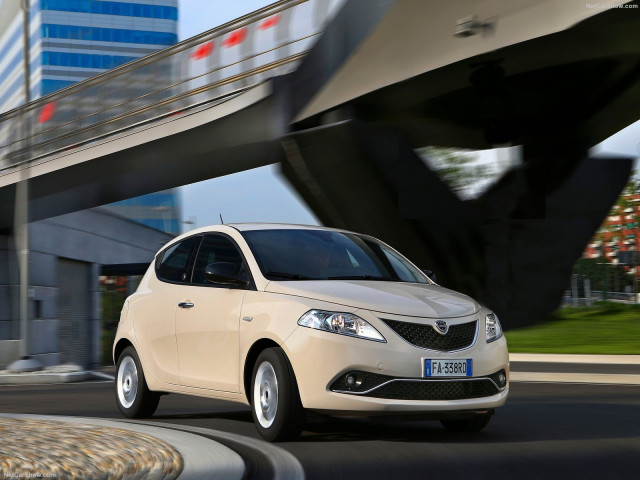 lancia ypsilon pic #156679