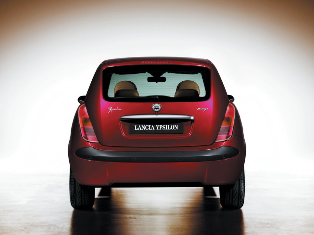 lancia ypsilon pic #1700