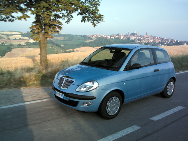 lancia ypsilon pic #1703