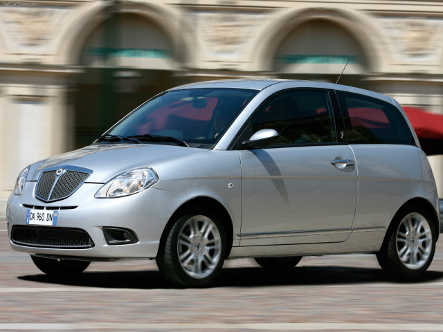 lancia ypsilon pic #38136